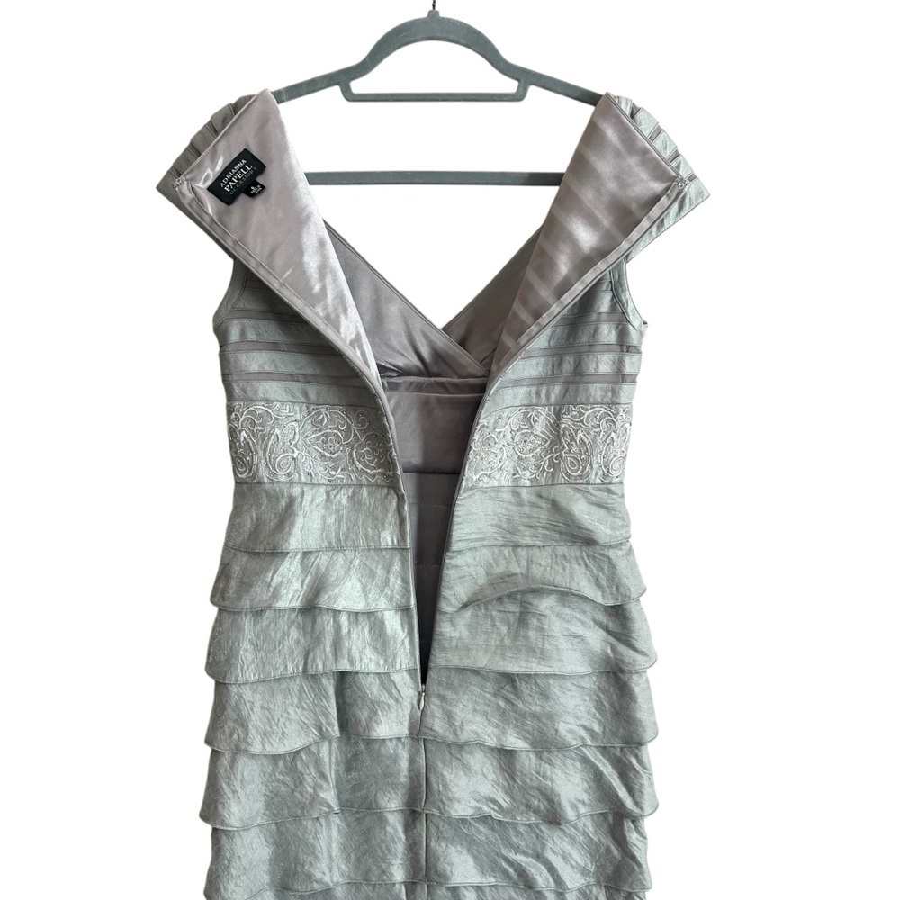 Adrianna Papell Silver Cap Sleeve Layered Gown Embellished Dress Size 6 - Picture 9 of 14